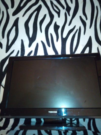 Лот: 11537929. Фото: 1. Toshiba 19KL933R. Телевизоры