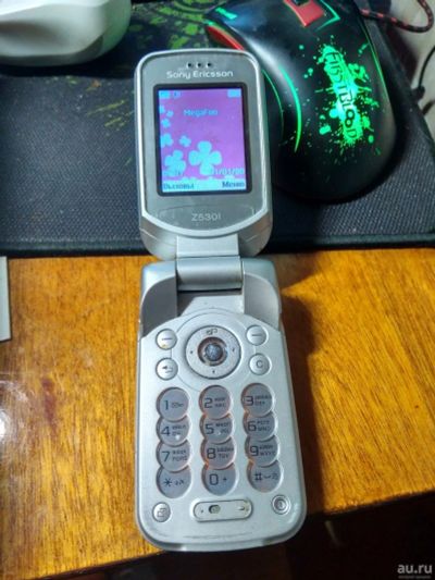Лот: 12793559. Фото: 1. Sony Ericsson z530i. Кнопочные мобильные телефоны