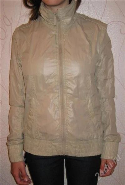 Лот: 1801420. Фото: 1. ветровочка bershka цена ниже. Верхняя одежда