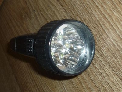 Лот: 4599505. Фото: 1. Фонарик LED , аккумуляторный... Фонарики