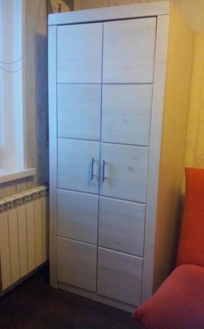 Лот: 7780635. Фото: 1. Шкаф платяной из массива карельской... Шкафы, шкафы-купе