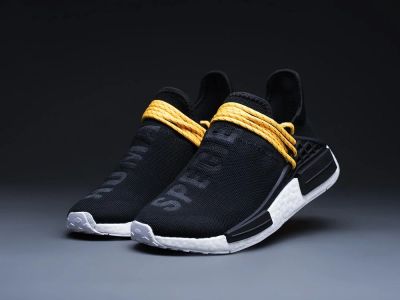 Лот: 16009490. Фото: 1. Кроссовки Adidas Nmd x Pharrell... Кеды, кроссовки, слипоны