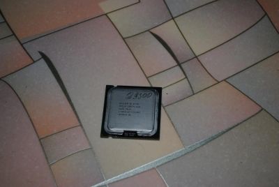 Лот: 4912948. Фото: 1. Процессор Intel Core 2 Quad 9300... Процессоры