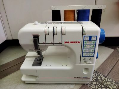 Лот: 18062312. Фото: 1. Распошивальная машина Janome. Швейная, вязальная