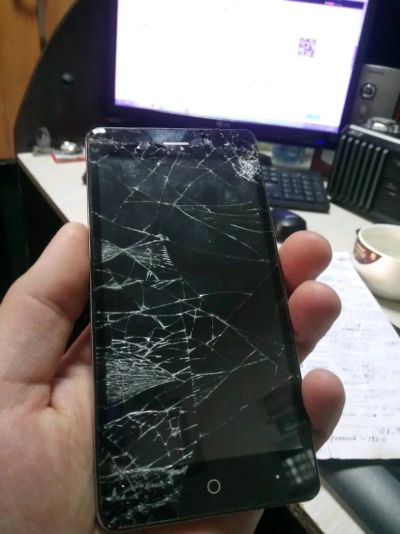 Лот: 15263836. Фото: 1. Смартфон ZTE Blade L7 1GB/8GB... Смартфоны