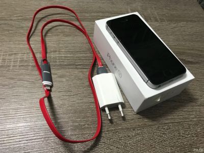 Лот: 13269543. Фото: 1. iPhone se 64GB. Смартфоны