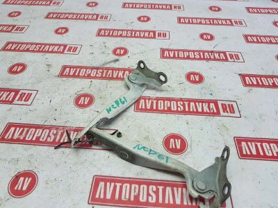 Лот: 20899201. Фото: 1. Петля капота Toyota Ist NCP61... Кузов