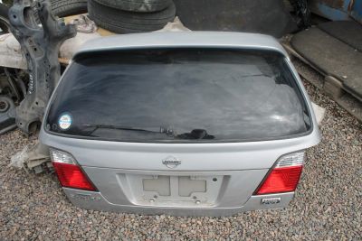 Лот: 4147439. Фото: 1. Задняя дверь багажника Nissan... Кузов
