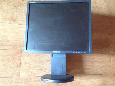 Лот: 7174007. Фото: 1. Монитор Samsung SynsMaster 940s. ЖК-мониторы