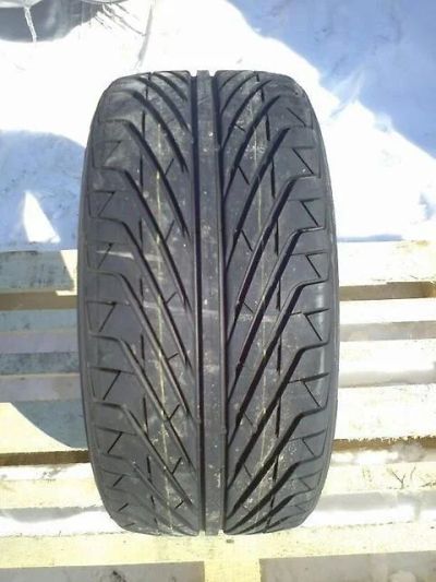 Лот: 3900979. Фото: 1. шины 225/40 R18 комплект 4шт. Шины