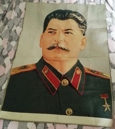 Лот: 19040159. Фото: 1. Сталин. Большой портрет. Ткань... Другое (предметы интерьера)