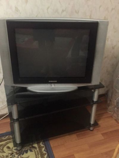 Лот: 5457849. Фото: 1. телевизор с тумбой под TV. Телевизоры