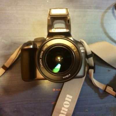Лот: 4687363. Фото: 1. Canon 1100d как новый!. Цифровые зеркальные