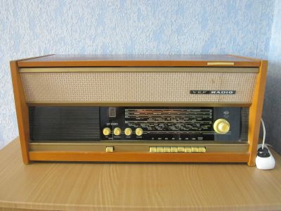 Лот: 25518458. Фото: 1. Радиола "VEF Radio" (СССР). Тюнеры, радиоприёмники