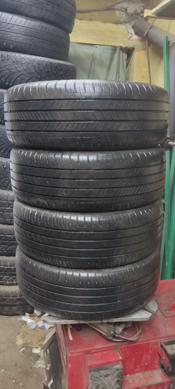 Лот: 23275018. Фото: 1. Goodyear efficient grip performance... Шины
