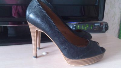 Лот: 7502790. Фото: 1. Туфли Stradivarius 38 р. Туфли