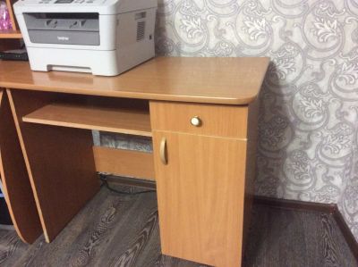 Лот: 4654280. Фото: 1. Письменный стол. Столы, стулья, обеденные группы