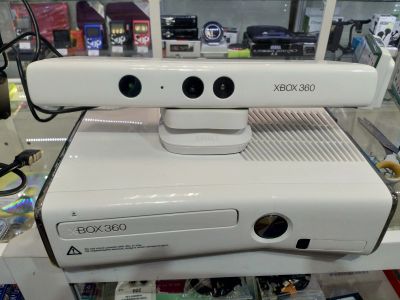 Лот: 17180950. Фото: 1. Xbox 360+kinect+геймпад+5игр. Игры для консолей