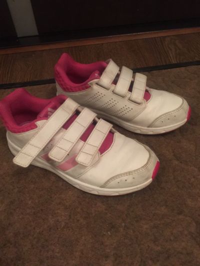 Лот: 16646975. Фото: 1. Кроссовки 33 р adidas. Кеды, кроссовки