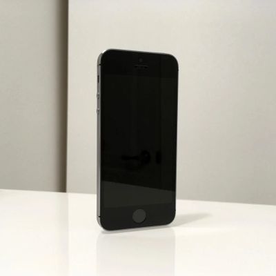 Лот: 7799858. Фото: 1. iPhone 5s Space Gray 16Gb РСТ... Смартфоны