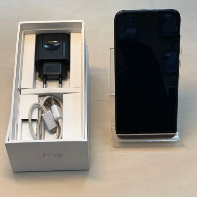 Лот: 15764831. Фото: 1. Xiaomi Mi Play 4/64Gb Space Black... Смартфоны