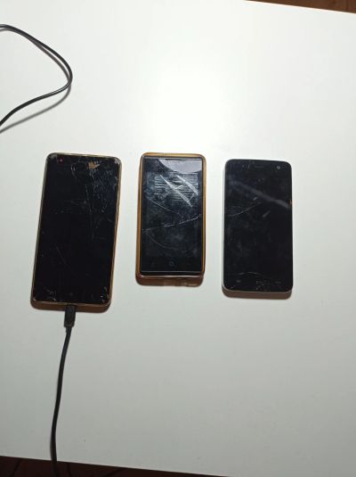 Лот: 18228651. Фото: 1. Смартфон xiaomi rn 4 + ещё 2. Смартфоны