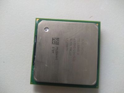 Лот: 14418482. Фото: 1. Процессор Socket 478 Intel Celeron... Процессоры