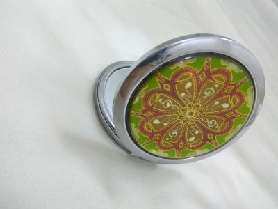 Лот: 12847389. Фото: 1. Зеркальце дамское карманное косметическое. Зеркала компактные
