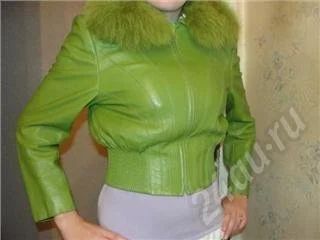 Лот: 455962. Фото: 1. Кожаная короткая курточка с натуральным... Верхняя одежда