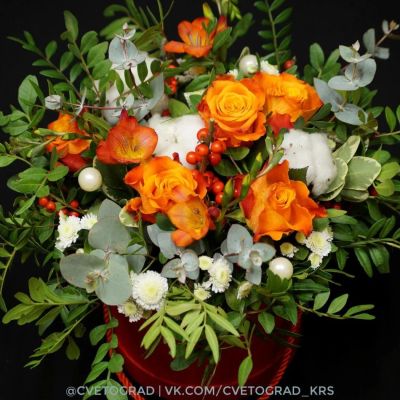 Лот: 6788477. Фото: 1. Шляпная коробка с цветами № 111. Свежие цветы