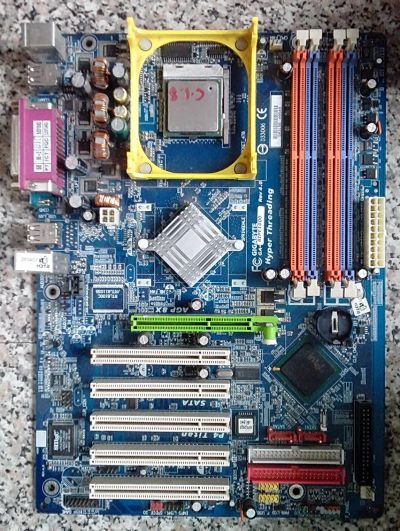 Лот: 3131910. Фото: 1. GA-8IPE1000/Celeron-1.8 GHz. Материнские платы