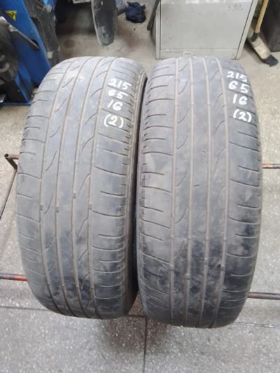 Лот: 25644972. Фото: 1. 2шт 215-65-16 Bridgestone Dueler... Шины
