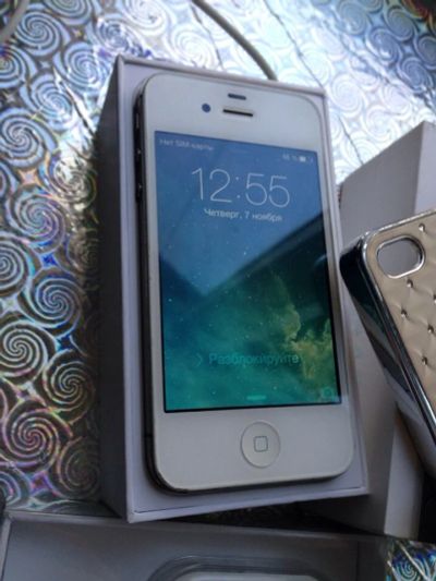 Лот: 3371239. Фото: 1. Продам iphone 4s 16gb Полный комплект... Смартфоны