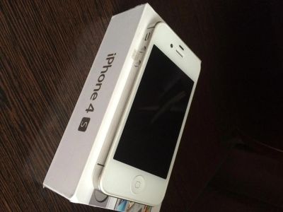 Лот: 4114514. Фото: 1. Iphone 4S 32gb. Смартфоны