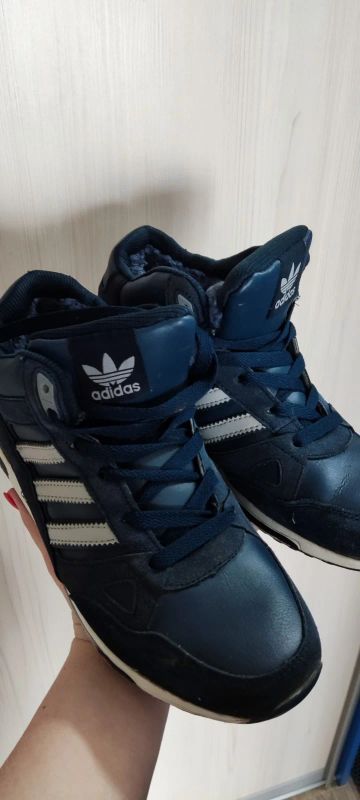 Лот: 18689322. Фото: 1. кроссовки adidas натуралка. Кеды, кроссовки, слипоны