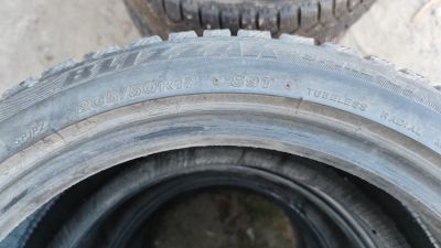 Лот: 19103133. Фото: 1. Шины (3 комлекта). Шины