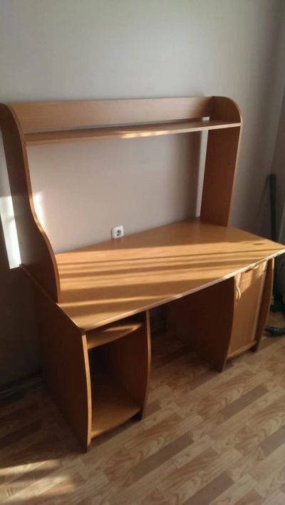 Лот: 12446762. Фото: 1. Компьютерный стол. Компьютерные и письменные столы