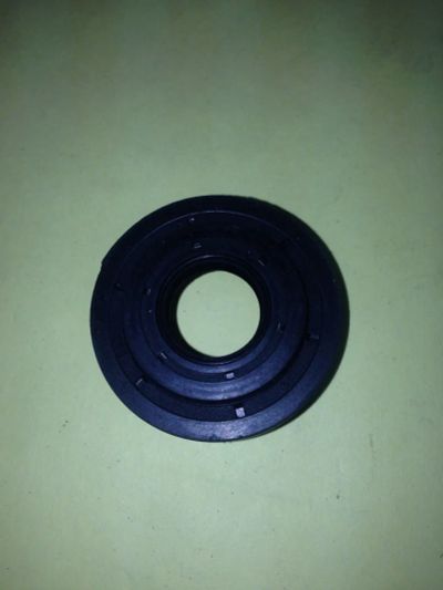 Лот: 4799057. Фото: 1. Сальник для Husqvarna 345/350. Запчасти