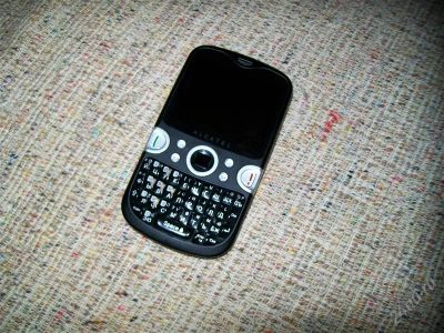 Лот: 2165216. Фото: 1. Alcatel OT-802. Кнопочные мобильные телефоны