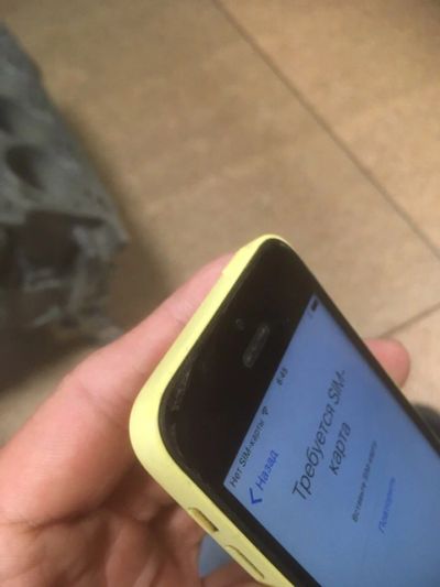 Лот: 10037958. Фото: 1. IPhone 5C 8Gb Желтый. Смартфоны