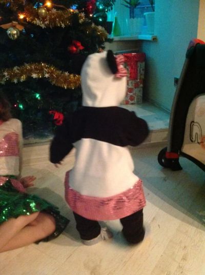 Лот: 4842381. Фото: 1. новогодний костюм на девочку Панда. Другое (одежда, обувь, галантерея)