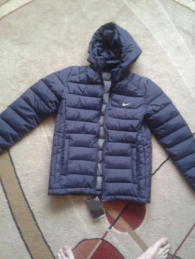 Лот: 6451605. Фото: 1. Пуховик Nike размер XS. Снизил... Верхняя одежда