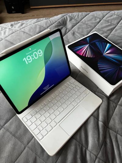 Лот: 25527537. Фото: 1. iPad Pro 11 512gb Wi-Fi cellular. Планшеты