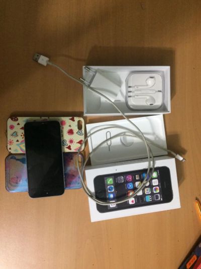Лот: 10499358. Фото: 1. IPhone 5s. Смартфоны