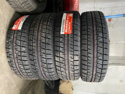 Лот: 16635619. Фото: 1. 215/65 R16 Bridgestone Revo GZ... Шины
