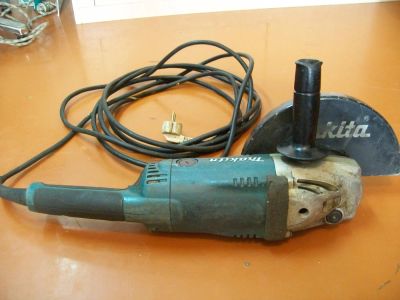 Лот: 7239406. Фото: 1. Болгарка Makita GA 9020 S. Электроинструмент