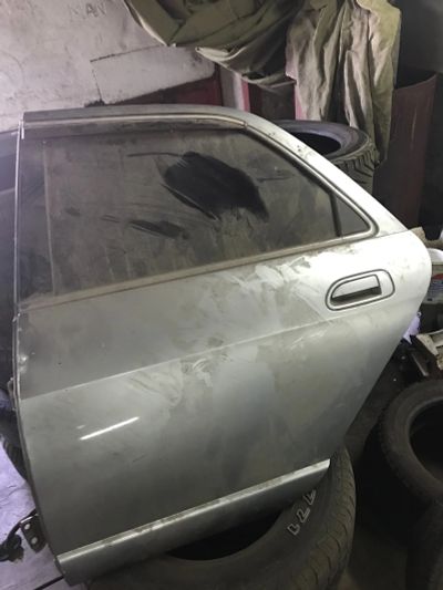 Лот: 8055403. Фото: 1. Левая задняя дверь Nissan Skyline... Кузов