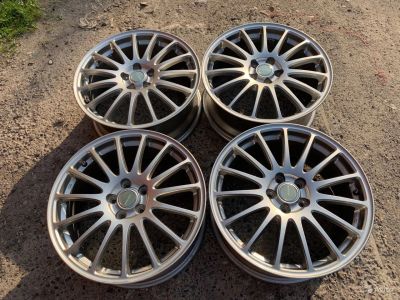 Лот: 16290503. Фото: 1. Фирменные Bridgestone R17 идеал... Диски