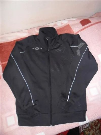 Лот: 1368184. Фото: 1. Олимпийка Umbro. Другое (спортивная одежда)