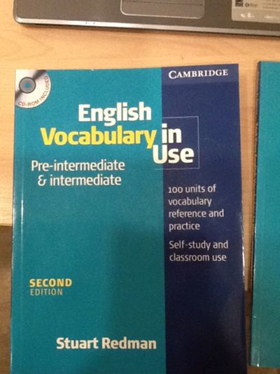 Лот: 4934720. Фото: 1. English vocabulary in use Pre-intermediate... Другое (литература, книги)